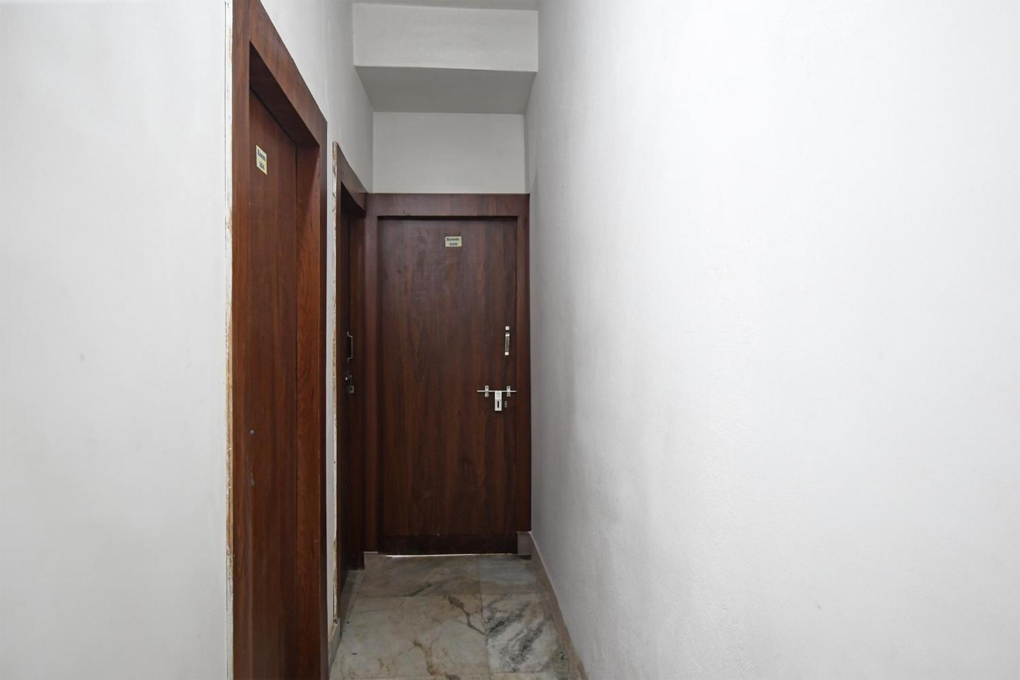 Oyo Hotel Chinar Park Calcutta Extérieur photo