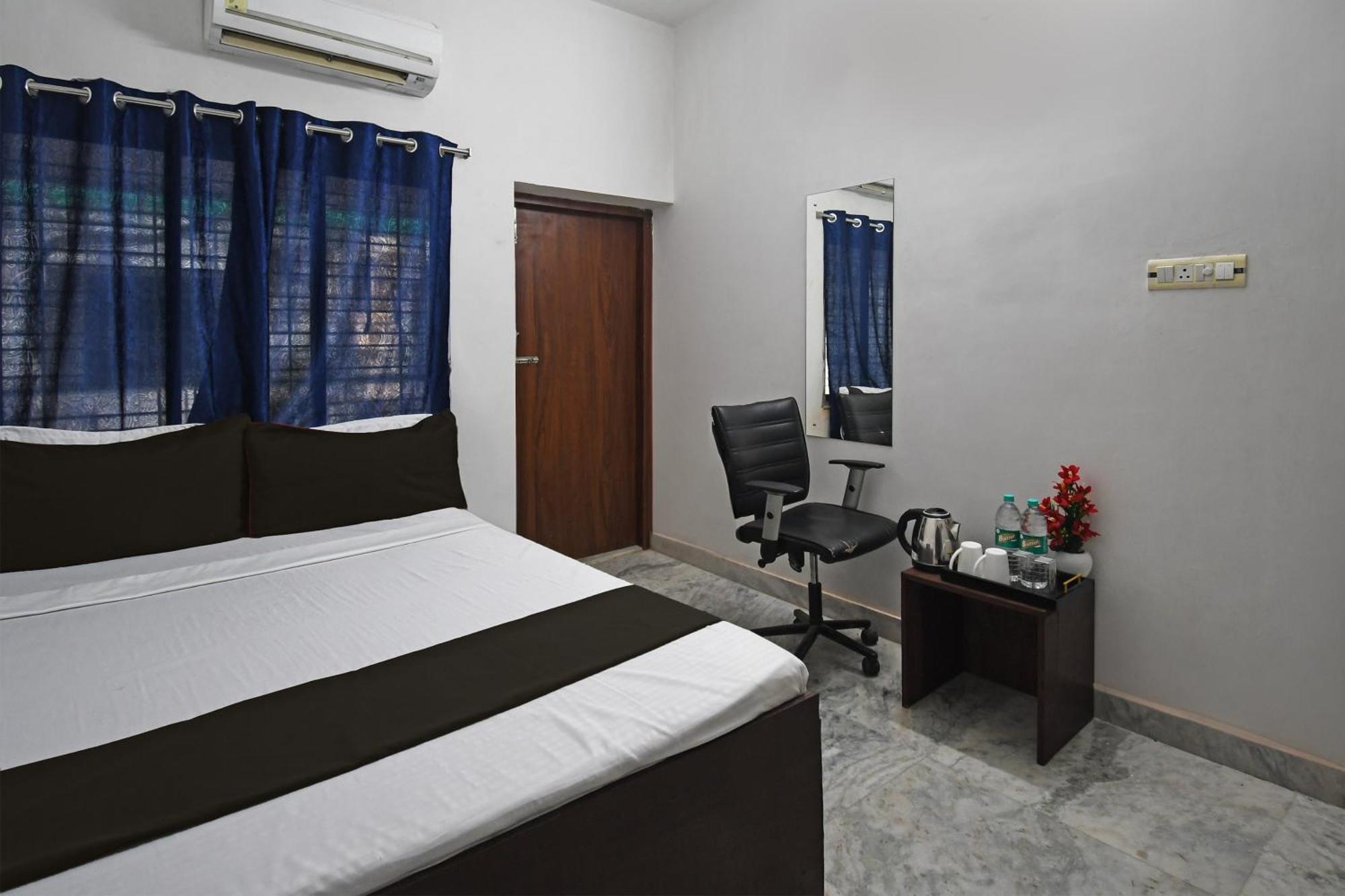 Oyo Hotel Chinar Park Calcutta Extérieur photo