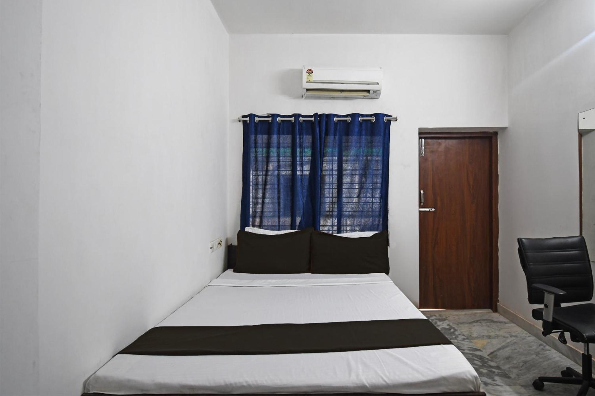 Oyo Hotel Chinar Park Calcutta Extérieur photo